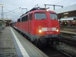 110 427-2 stand am 30.10.08 mit einer RB im Mannheimer Hauptbahnhof.